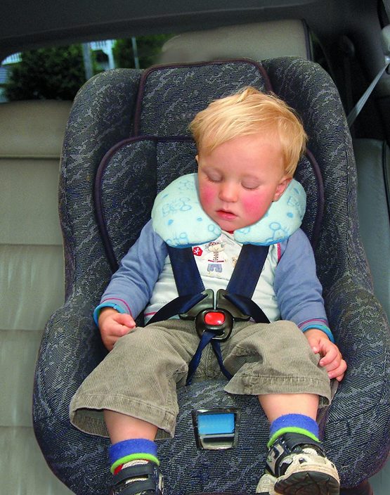 Dreambaby Inflatable Neck Cushion - Image 2