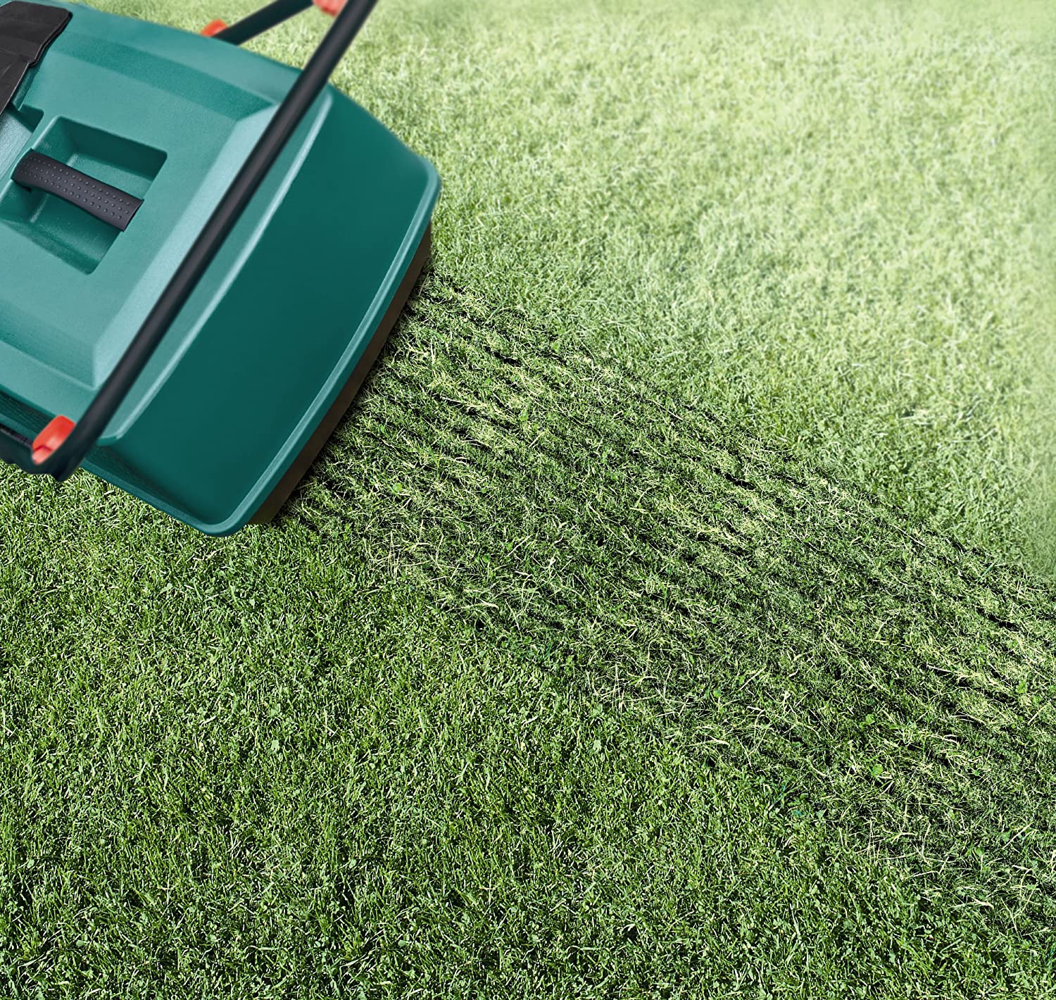 Bosch 060088A070 ALR Electric Lawn Raker, 900 W, Previous Version, Electric Lawn Aerator 900 Watt - Image 4