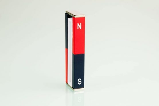 Educational Alnico Bar Magnets - North & South Identified (11 x 6 x 75 mm) Pack of Two - Image 2