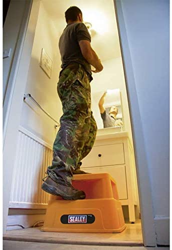 Sealey Heavy-Duty Platform Safety Step, 150kg Capacity, 370mm Height - KS5, Yellow - Image 2