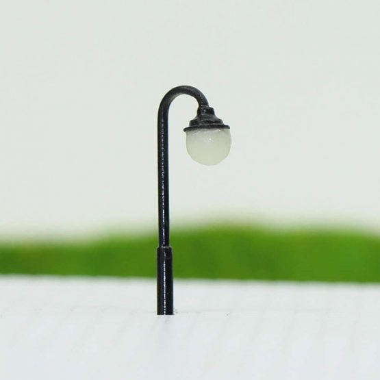 Evemodel LYM23 10pcs Model Railway Train Lamp Post Street Lights Z Scale LEDs NEW Building Layout - Image 2