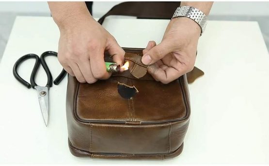 Realmark Men`s Genuine Leather Crossbody Bag Messenger Shoulder Bag Business Purse Bag - Image 4