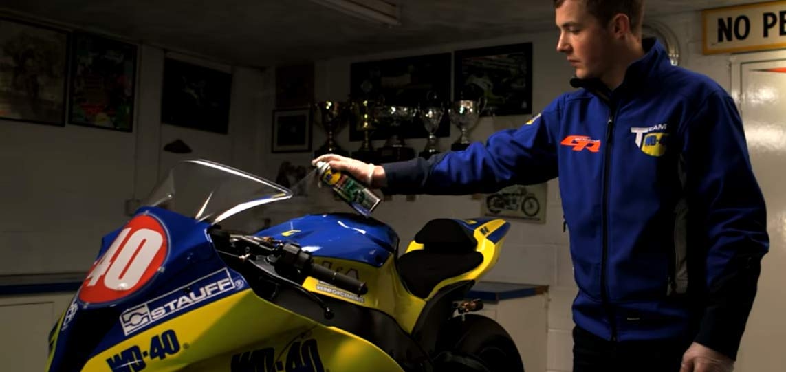 WD-40 Specialist Motorbike Wax and Polish, 400 ml - Image 3