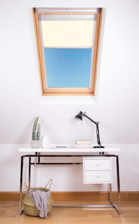 Bloc Skylight Blind 8(94/118) for Fakro Roof Windows Blockout, Cream - Image 3