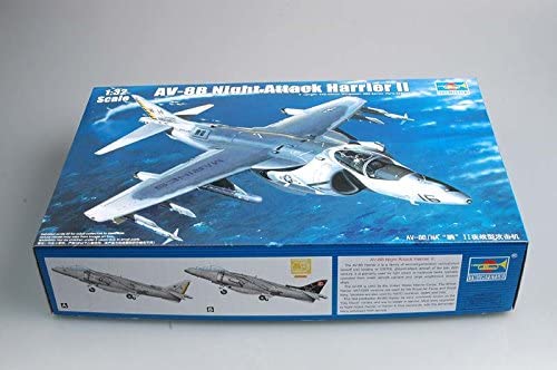 Trumpeter 1: 32 - AV-8B Harrier II Night Attack, Various, Mittel