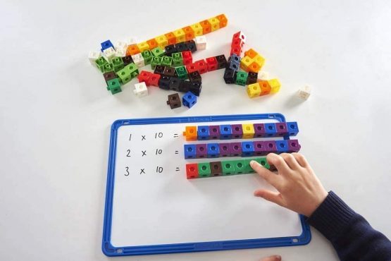 a2bsales 100 x 2cm Snap Cubes - Counting Linking Building Maths Home Early Learning - Image 2