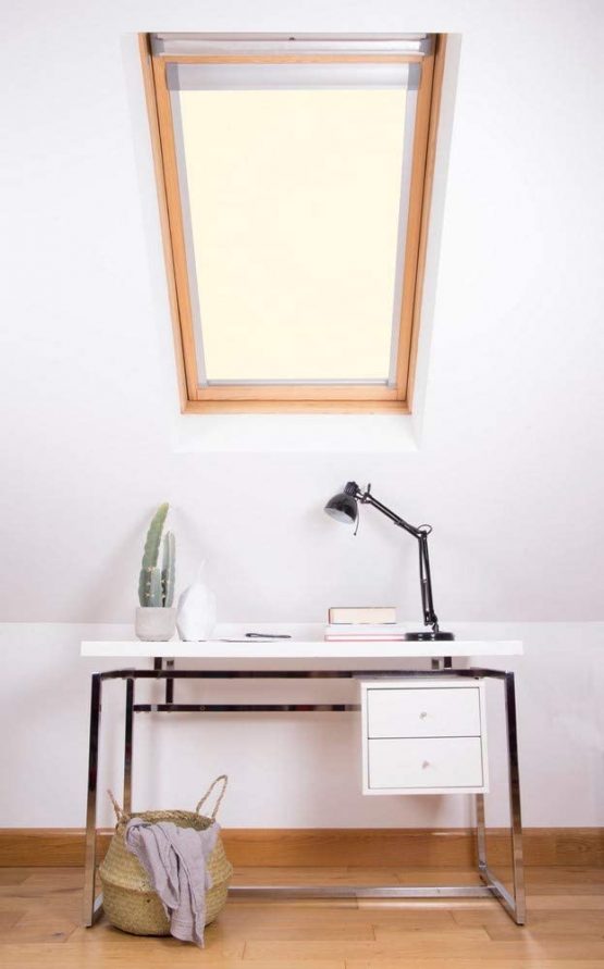 Bloc Skylight Blind 8(94/118) for Fakro Roof Windows Blockout, Cream - Image 2