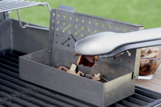 Weber 17663 Smoking Wood Chips, Beef, Black, 30.5 x 27.2 x 15.2 cm - Image 3