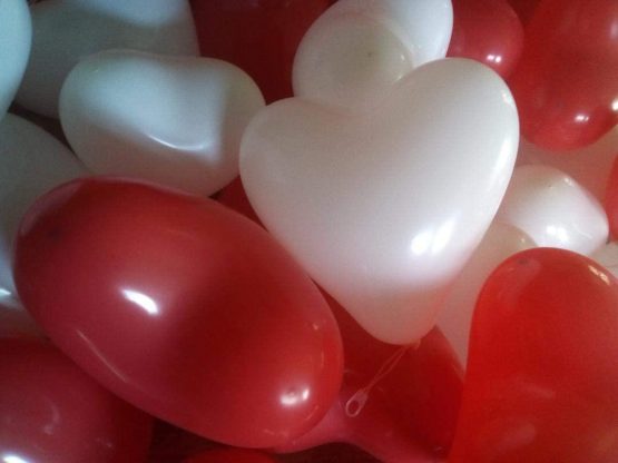 100 rot weiße Herzluftballons Luftballons vom Sachsen Versand - Image 4