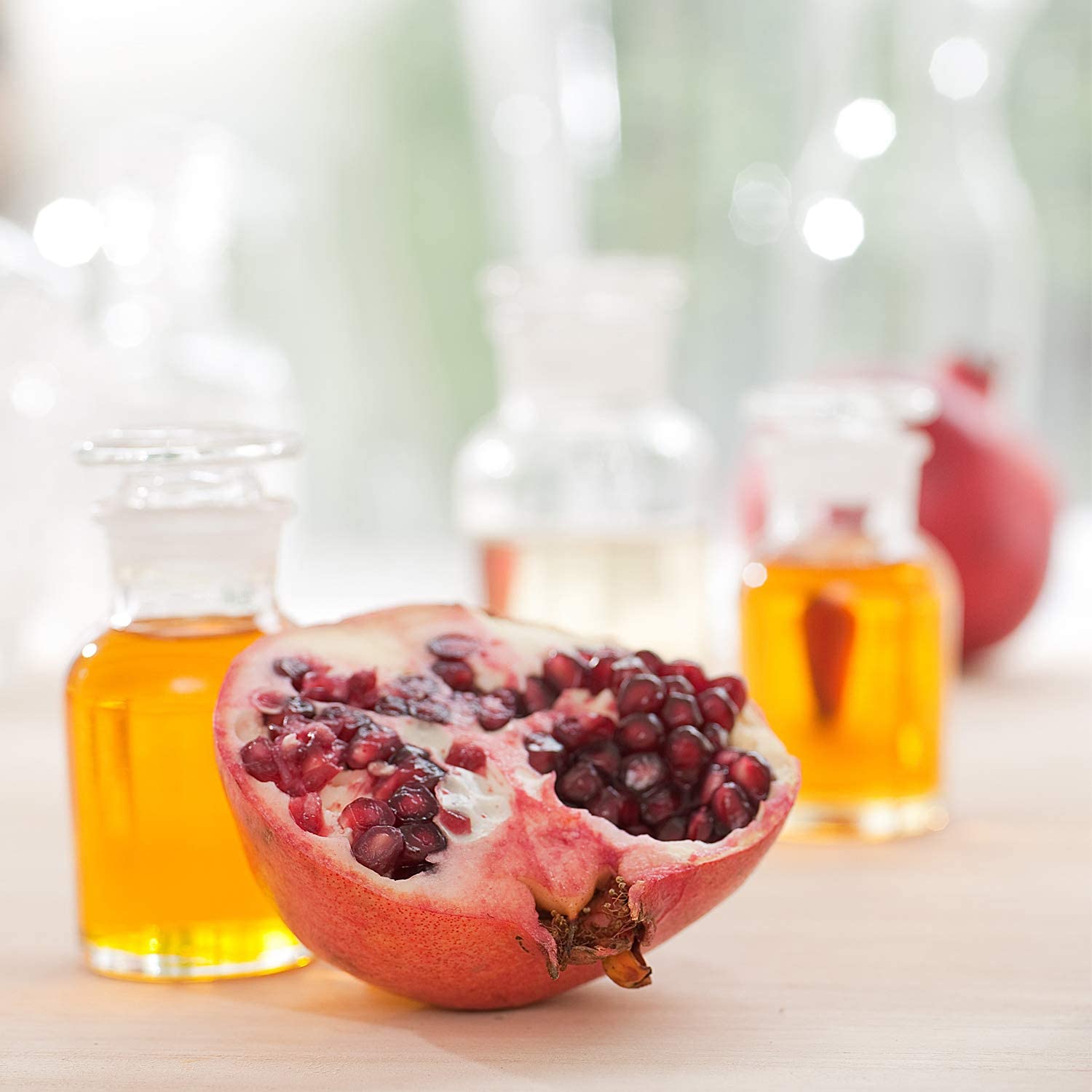 Weleda Organic Pomegranate Regenerating Body Oil 100ml, White, 100 ml (Pack of 1) - Image 3