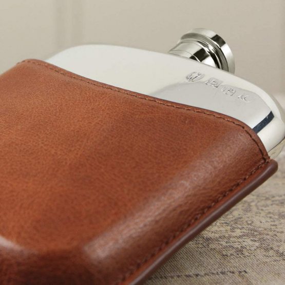 English Pewter Company 6oz Pewter Hip Flask with Luxury Brown Leather Pouch [PLF01] - Image 4