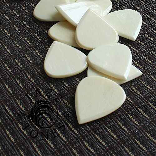 Jazz Tones Guitar Plectrum - Buffalo Bone (Single), JAZ-BUB-1, Natural, 26.1 x 23.6 x 2.2 mm - Image 4