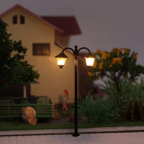 Evemodel LYM18 10pcs Model Railway Led Lamppost Lamps Street Lgihts HO Scale 6cm 12V New - Image 3