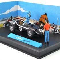 Générique Michel Vaillant Le Mans MYSTERE - 1/43 IXO CAR + FIGURINE + DECOR V12