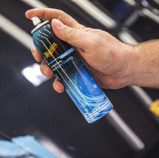 Meguiar's G2970EU Two-Step Car Headlight Restoration Kit with Headlight Cleaner and Headlight Protectant - Image 4