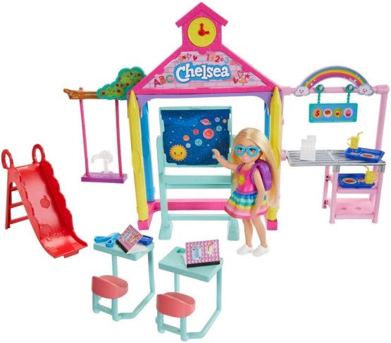 Barbie GHV80 Club Chelsea Playset