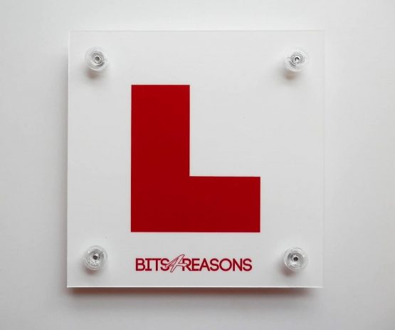 BITS4REASONS PROFESSIONAL GRADE L PLATE FOR ALL SURFACES INCLUDING GLASS AND PLASTIC MOULDED BODYWORK USED ON OUR OWN DRIVING SCHOOL CARS - SINGLE PLATE - Image 2
