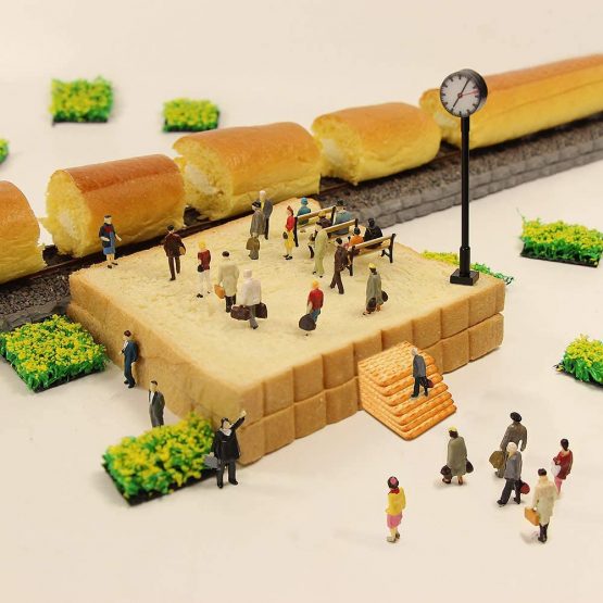 Evemodel P8715 100pcs HO Scale 1:87 Seated and Standing People Assorted Figures Passengers New - Image 3