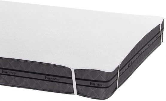 Bedecor Breathable Waterproof Mattress Protector Mattress Cover with Corner Straps Terry Towelling, Single Size (90x190/200cm)