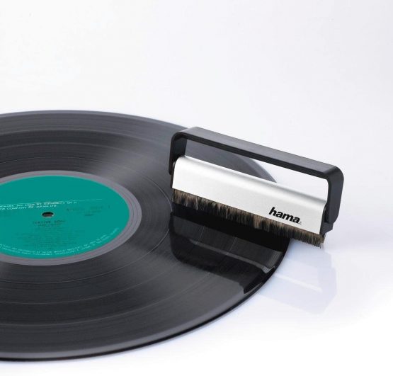 Hama 181422 | Carbon Fibre Brush for Cleaning Vinyl Records / LPs, Silver - Image 2