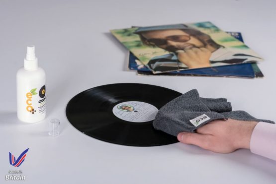 Ecomoist Vinyl Cleaner Kit 250ML with Fine Microfiber Towel, Made in The UK. Green Product. - Image 3