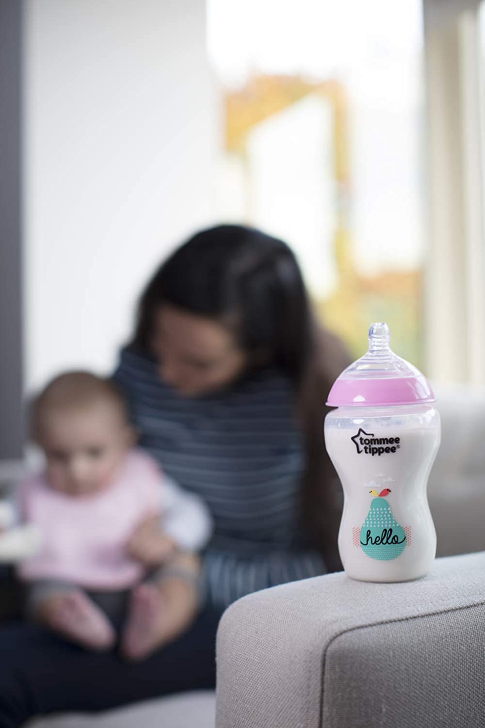 Tommee Tippee Natural Start Anti-Colic Baby Bottle, 340ml, Medium Flow, Breast-Like Teat for a Natural Latch Anti-Colic Valve - Image 4