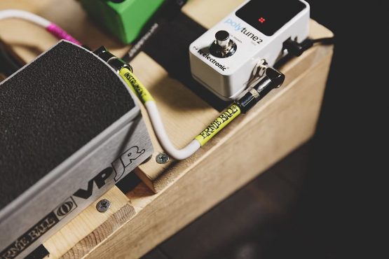 Ernie Ball 6 inch Angle / Angle Patch Cable 3-Pack - White - Image 3