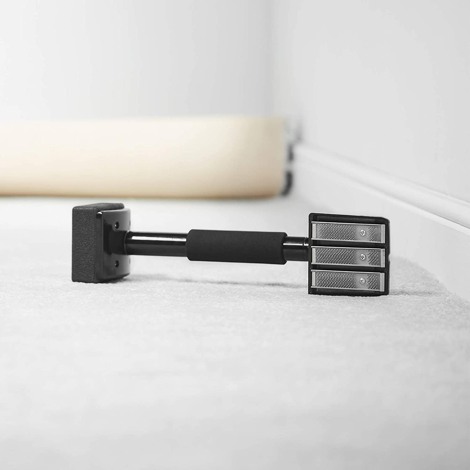 VonHaus Carpet Stretcher, Universal Fit with Comfortably Padded Kicker and Gripper - Image 2