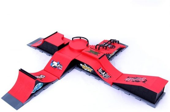 MOMSIV Mini Finger Skateboard and Ramp Accessories Set (E) - Image 2