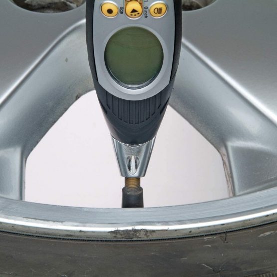 Ring RTG6 Digital Tyre Pressure Gauge with Tread Depth Gauge, LED and Storage Case - Image 4