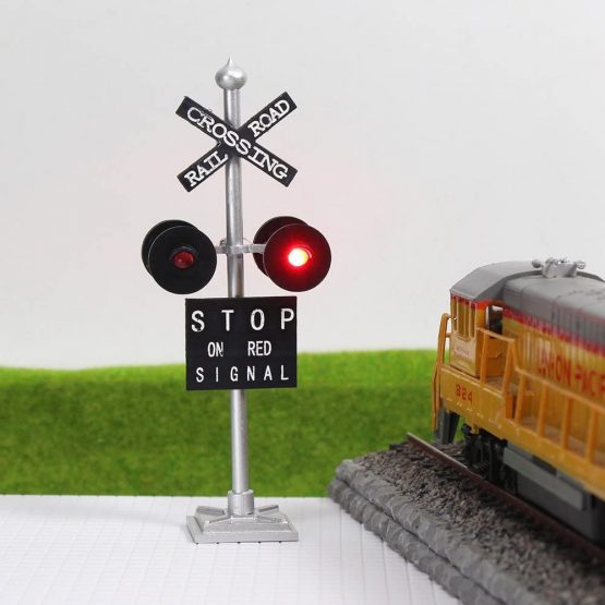 Evemodel JTD876RP 1 set HO Scale Railroad Train/Track Crossing Sign 4 heads LED made + Circuit board flasher-Flashing Red Train Signal Lights Decoration and Party - Image 4