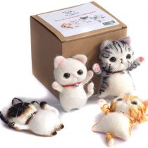 Feltsky Cat Needle Felting Kit with Brooch Decoration with Video Tutorial for Beginner Gift Box Package Christmas Gift (4 Pack)