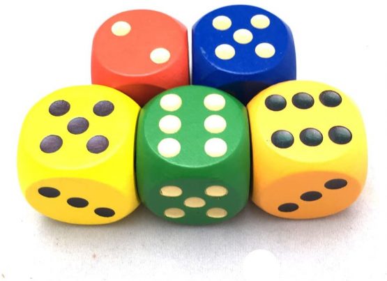 Smartdealspro Set of 5 Random Color Large 3cm Round Edge Wooden Dice (5 Colors with Dots) - Image 2