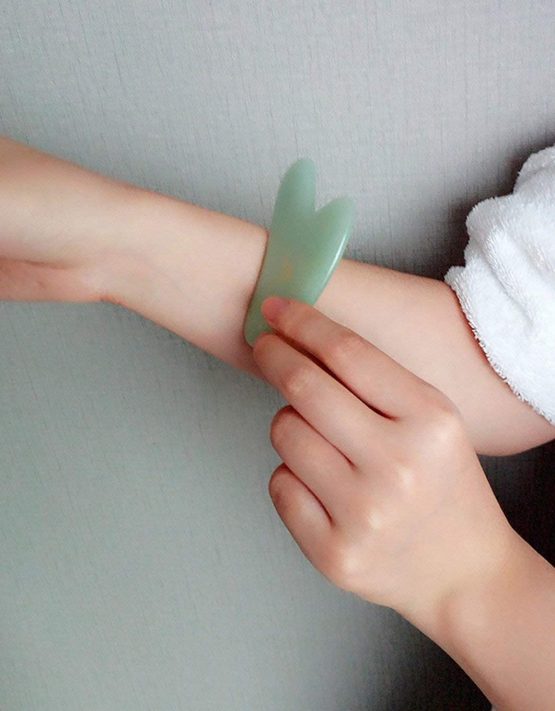 Mina Heal Jade Stone Facial Gua Sha for Lymphatic Massage Skin Detox and Rejuvenation, Anti-Wrinkles, Anti-Aging Facelift, Cosmetic Self-Treatment & Beauty - Image 3
