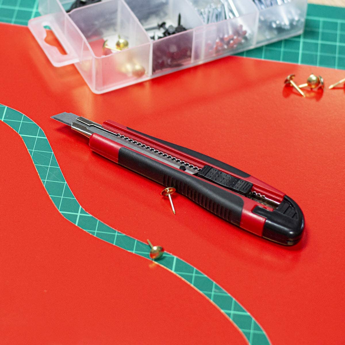 Amtech S0150 2pc Snap-Off Blade Disposable Retractable Knife Set, Craft Knives, Black & Red - Image 4
