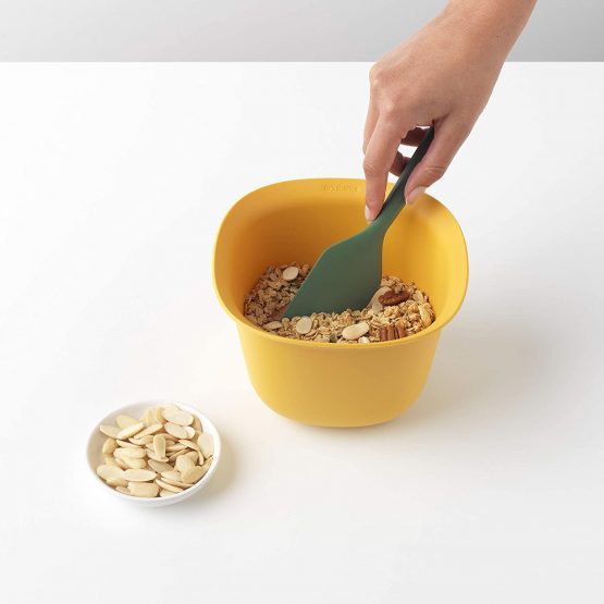 Brabantia Tasty+ Bake & Mix - Baking Spatula Plus Scraper (Fir Green) Non-Stick, Soft-Grip Handle, Heat-Resistant, Dishwasher Safe - Image 2