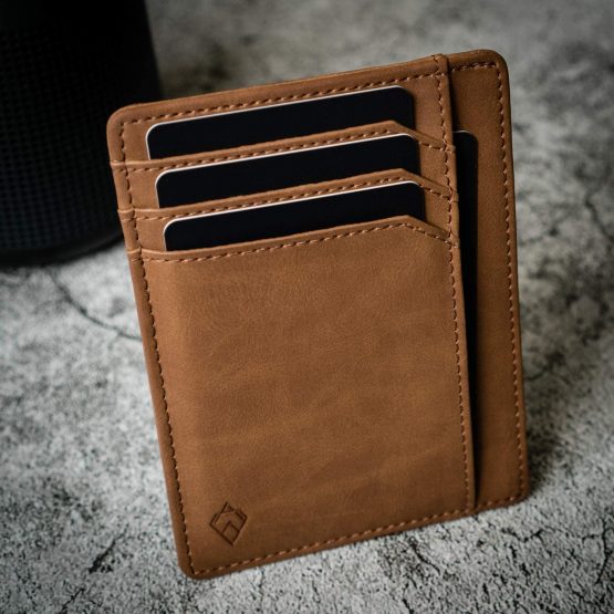 AKIELO RFID Blocking Credit Card Holder and Gift Box – Ultra Slim Wallet for Men – Minimalist Card Wallet (Bravo Collection) - Image 4