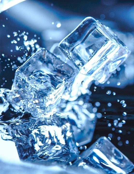 VGOODALL Dotters Clear Fake Ice Cubes, 20PCS 2.5cm Plastic Ice Cubes Clear Acrylic Fake Ice Cubes Decorative Crystal Ice Rocks for Display Photography Props Wedding Centerpiece Vase Fillers - Image 4