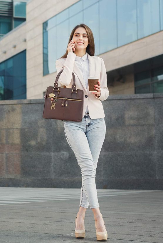 Catwalk Collection Handbags - Vintage Leather Handbag - Shoulder Bag/Cross Body Bag - Includes Shoulder Strap - Fits Kindle Fire - VICKY - Image 2