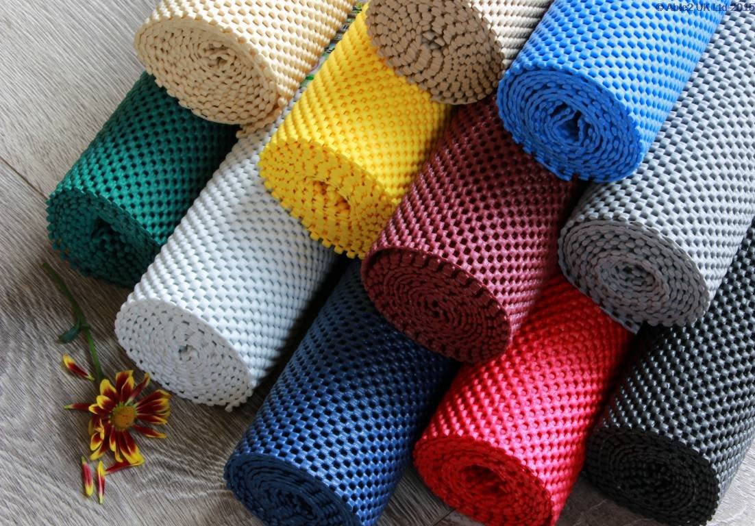 StayPut Non-Slip Fabric Roll (30.5 x 182.9cm) - Almond