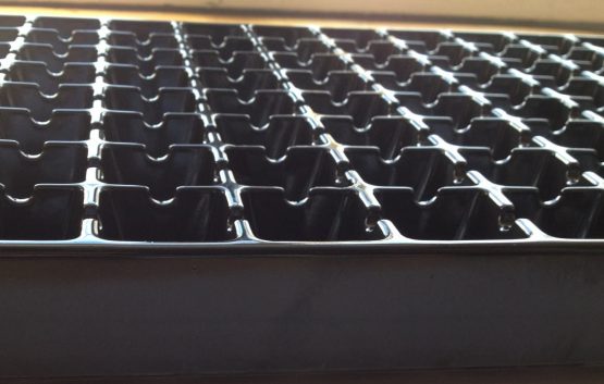 Nutley's 104-Cell Modiform Plug Plant Seed Tray (Pack of 2) - Image 2