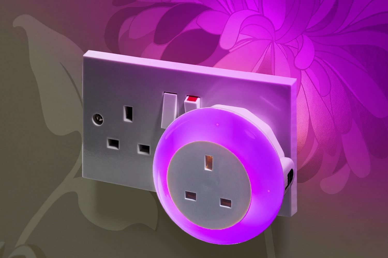 Auraglow Automatic Plug in Multi Colour Plug Through LED Nursery Night Light with Dusk Till Dawn Daylight Sensor - Image 2
