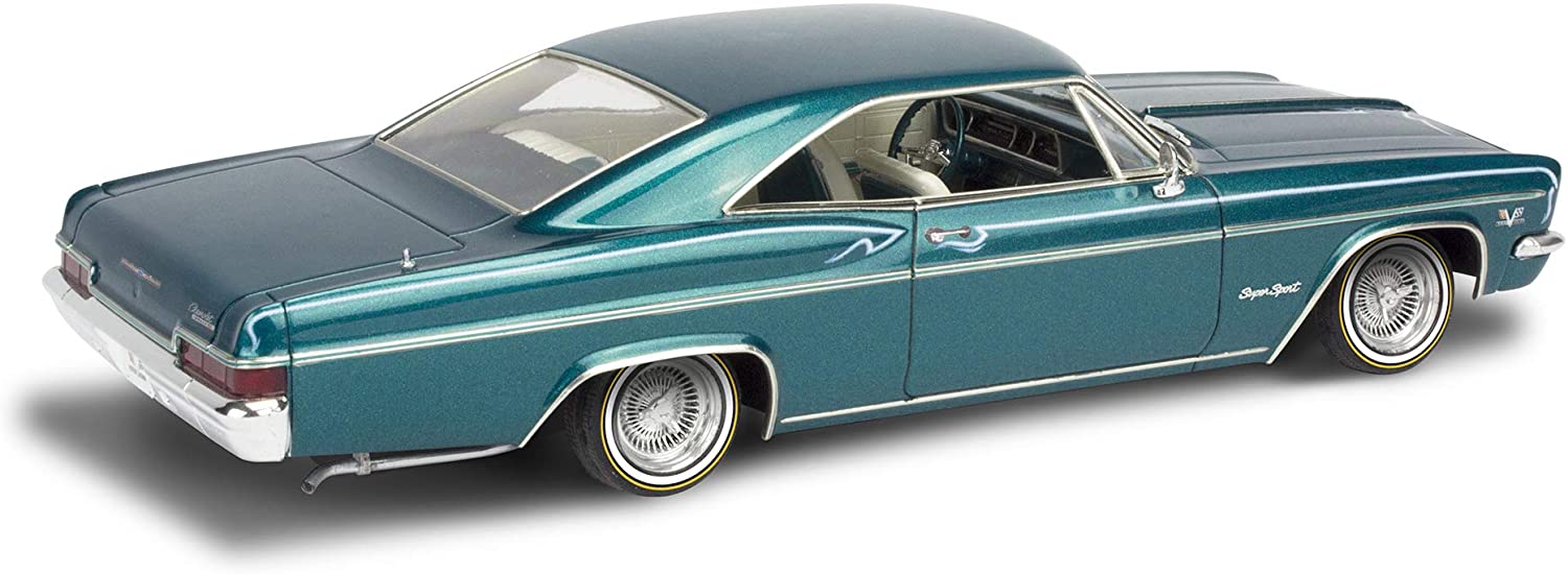 Revell 14497 ‘66 Chevy Impala SS 396 2’N1 Model Kit, White, 8.50 x 3.25 x 2.55 inches - Image 2