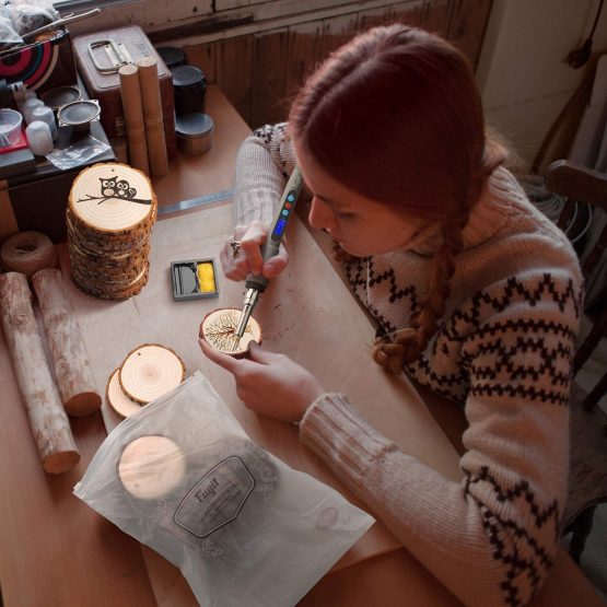 Fuyit Natural Wood Slices 30 Pcs 7-8cm Drilled Hole Unfinished Log Wooden Circles for DIY Crafts Wedding Decorations Christmas Ornaments with Free Gifts - Image 3