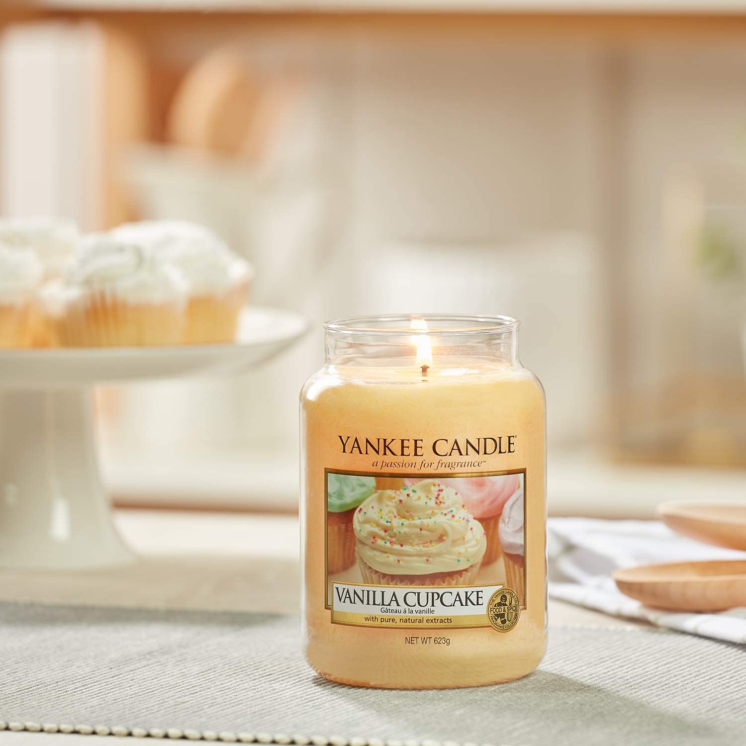 Yankee Candle Scented Candle, Yellow, large jar candle - Image 3
