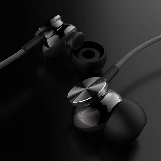 Betron BS10 Earphones, In Ear Headphones Earphones with Microphone and Volume Control, Powerful Bass Driven Sound, 12mm Large Drivers, Ergonomic Design, Black - Image 4
