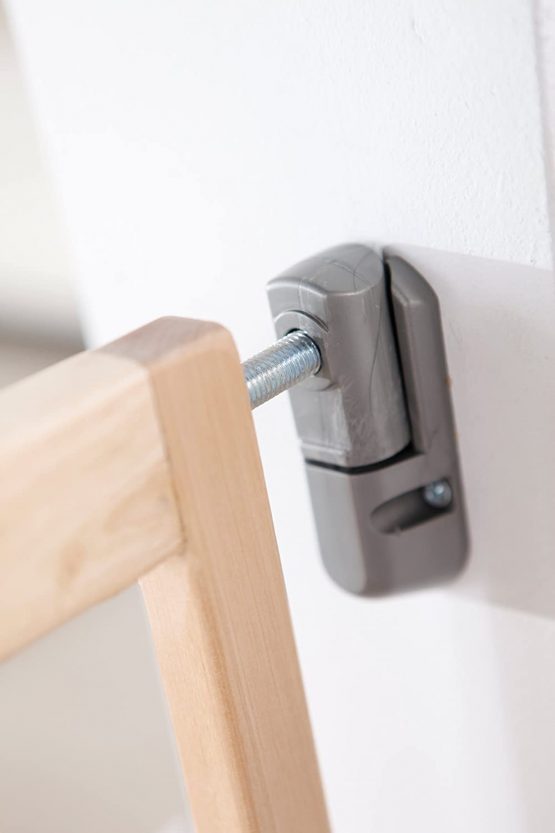 Lindam Wall Fix Extending Wooden Safety Gate - Image 3