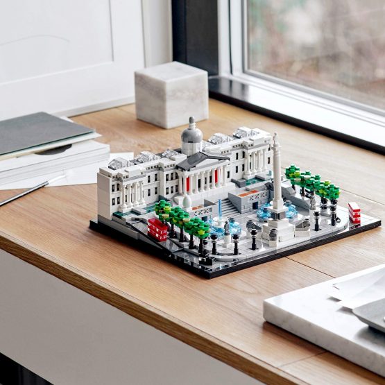 LEGO 21045 Architecture Trafalgar Square Building Set, with London Landmark National Gallery Collectible Model - Image 2