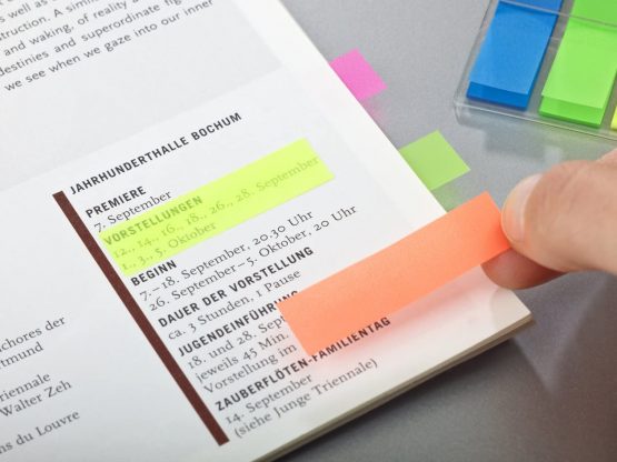 3M Germany 683HF5 Post-it Index Transparent Holders Transparent Bright Colours 11.9 x 43.2 mm 5 x 20 Sticking Strips in a Case - Image 2