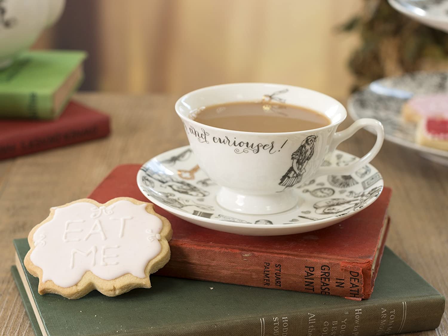 V&A Alice in Wonderland Tea Cup and Saucer, 210 ml (7 fl oz), White, 6.7 x 14.4 x 14.4 cm - Image 2